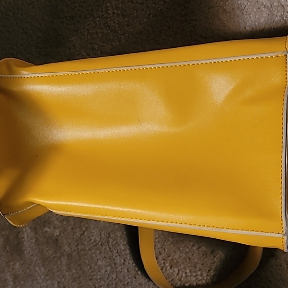 BCBG Generation handbag - Picture 3 of 5